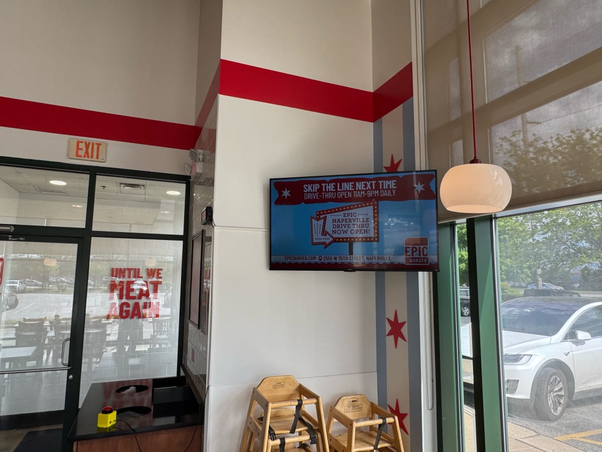 DDM indoor advertising screen at Epic Burger in Naperville