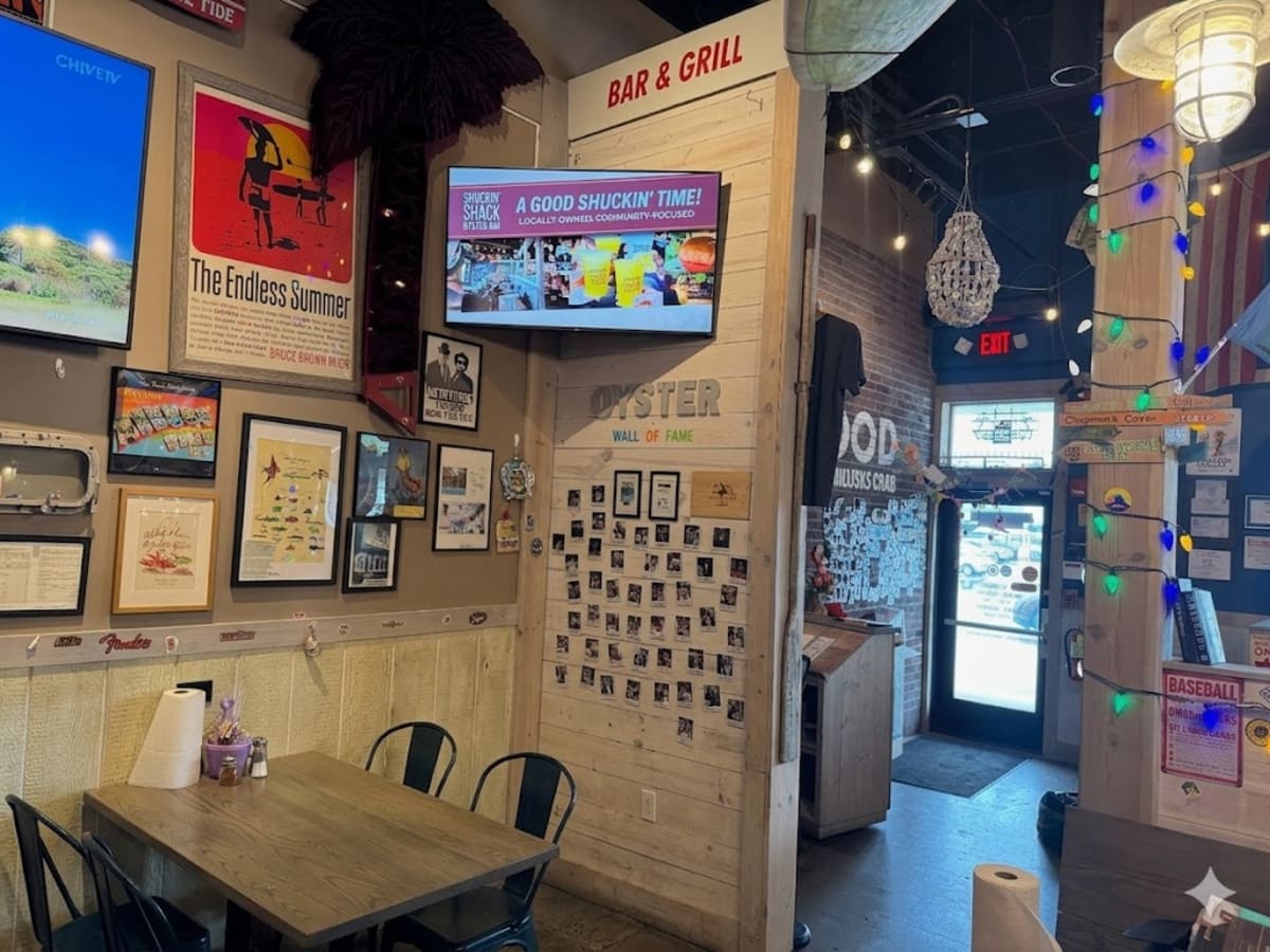 DDM screen installed inside Shuckin' Shack Oyster Bar in Naperville