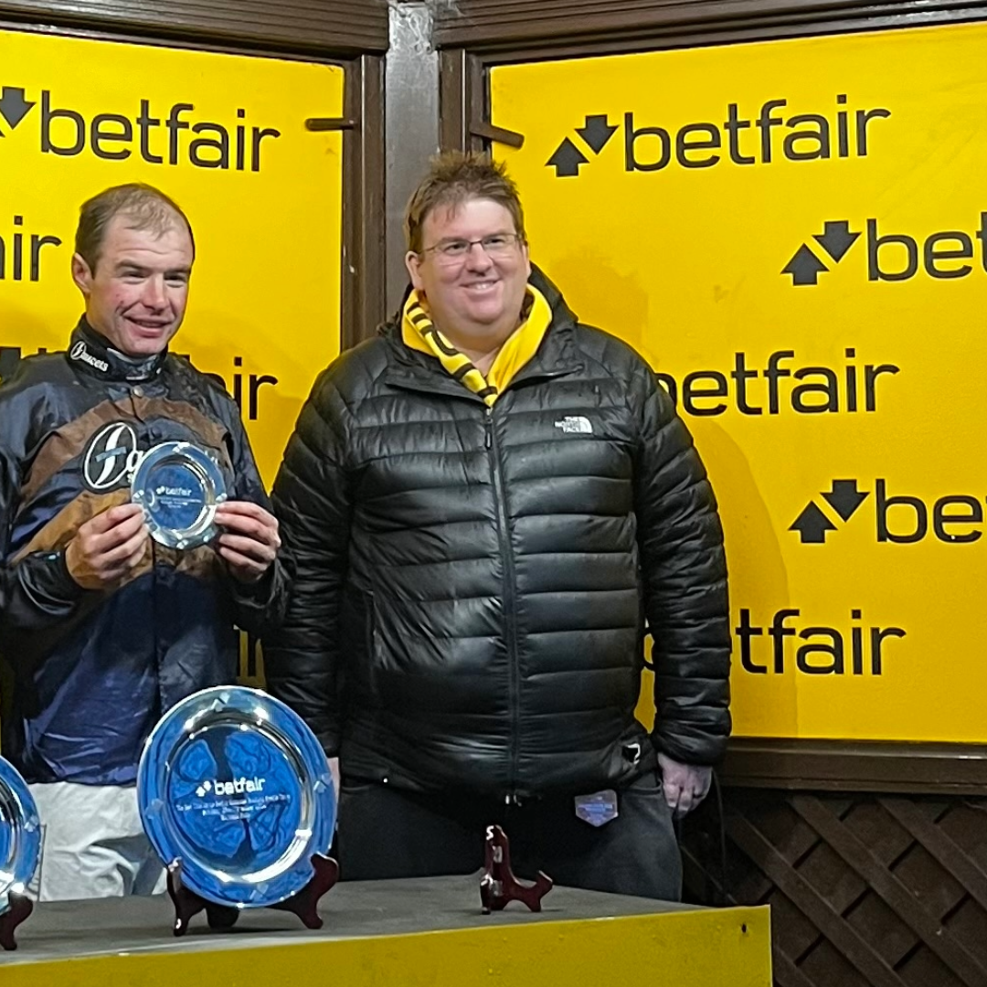 Tighter cropped Betfair photo