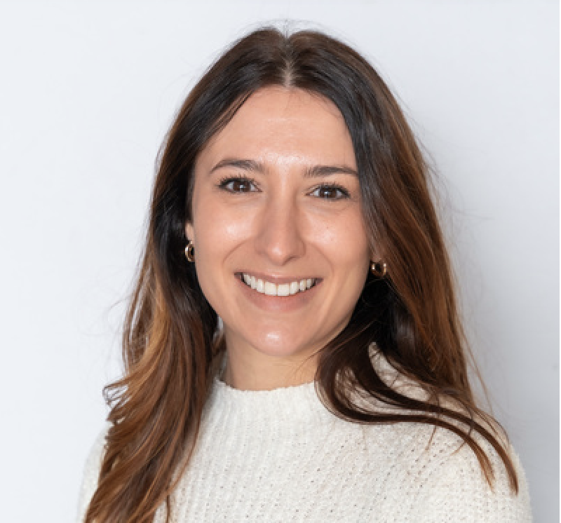 Laury, Enseignante Bilingue à l'École Efflorescences